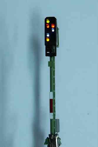 Fertigmodell Licht-Ausfahrsignal 6 LED , Viessmann 4413 A